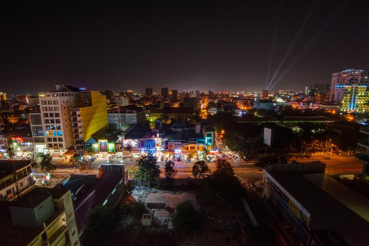 Balconitel Boutique Hotel Phnom Penh Exterior photo