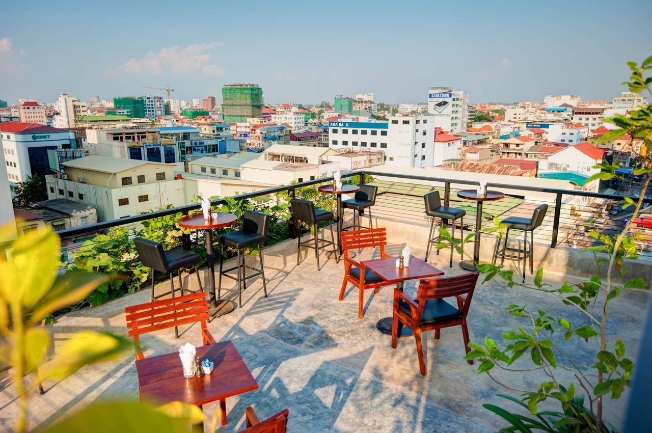 Balconitel Boutique Hotel Phnom Penh Exterior photo